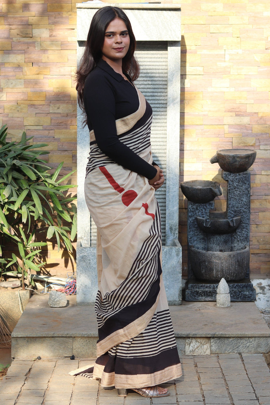Beige Geometric Block Printed Mul Cotton Saree